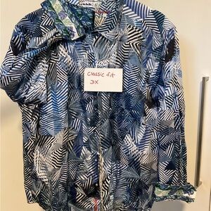 Robert Graham Blue and White Casual Button Down Shirt